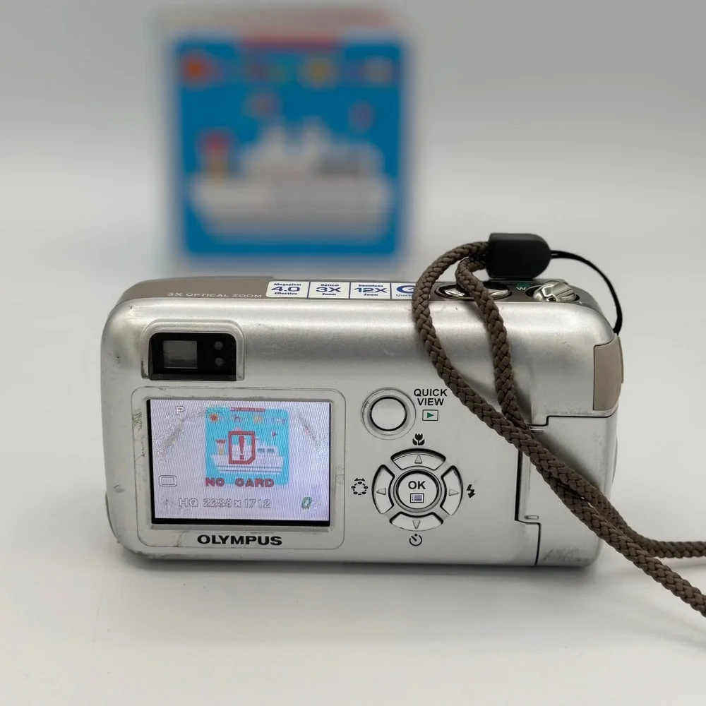 Olympus Camedia D-580 Zoom Digital Camera 4.0MP Silver Tested Working